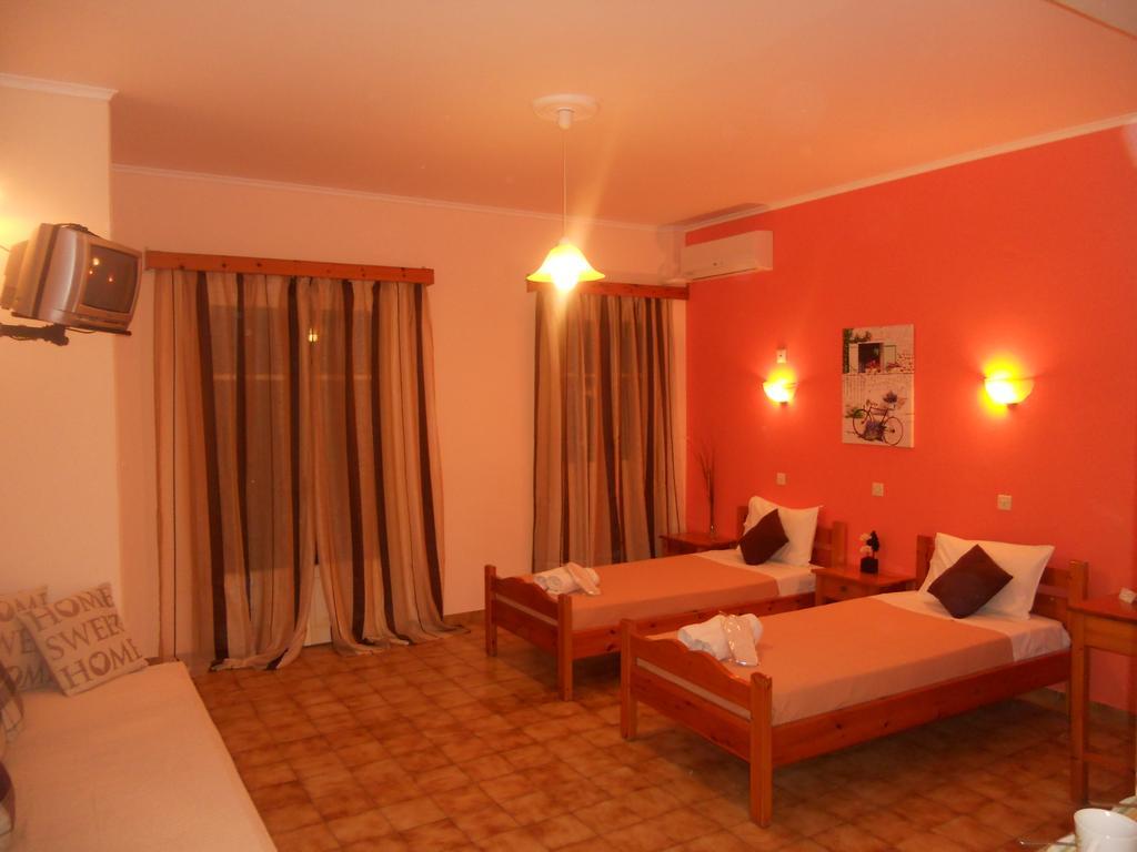 Elli Marina Studios And Apartments Benitses  Rum bild